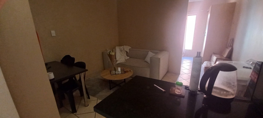 1 Bedroom Property for Sale in Vredenhof Sh Free State